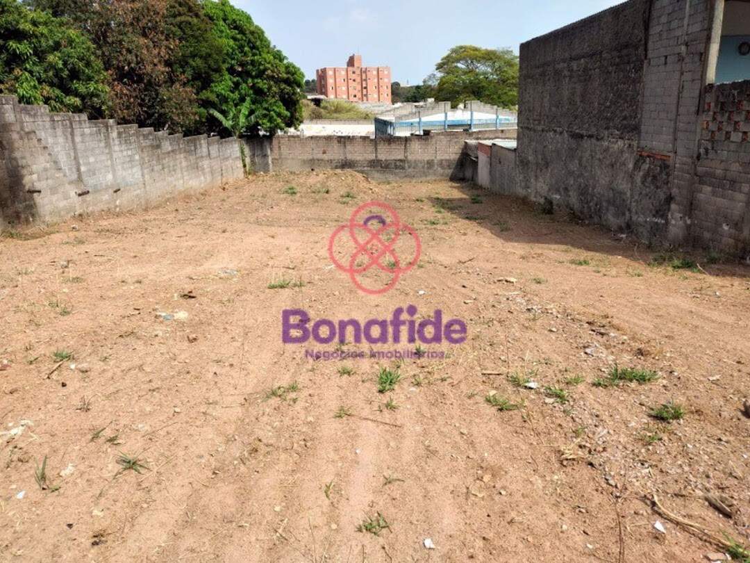 Terreno à venda no Jardim Adélia: 