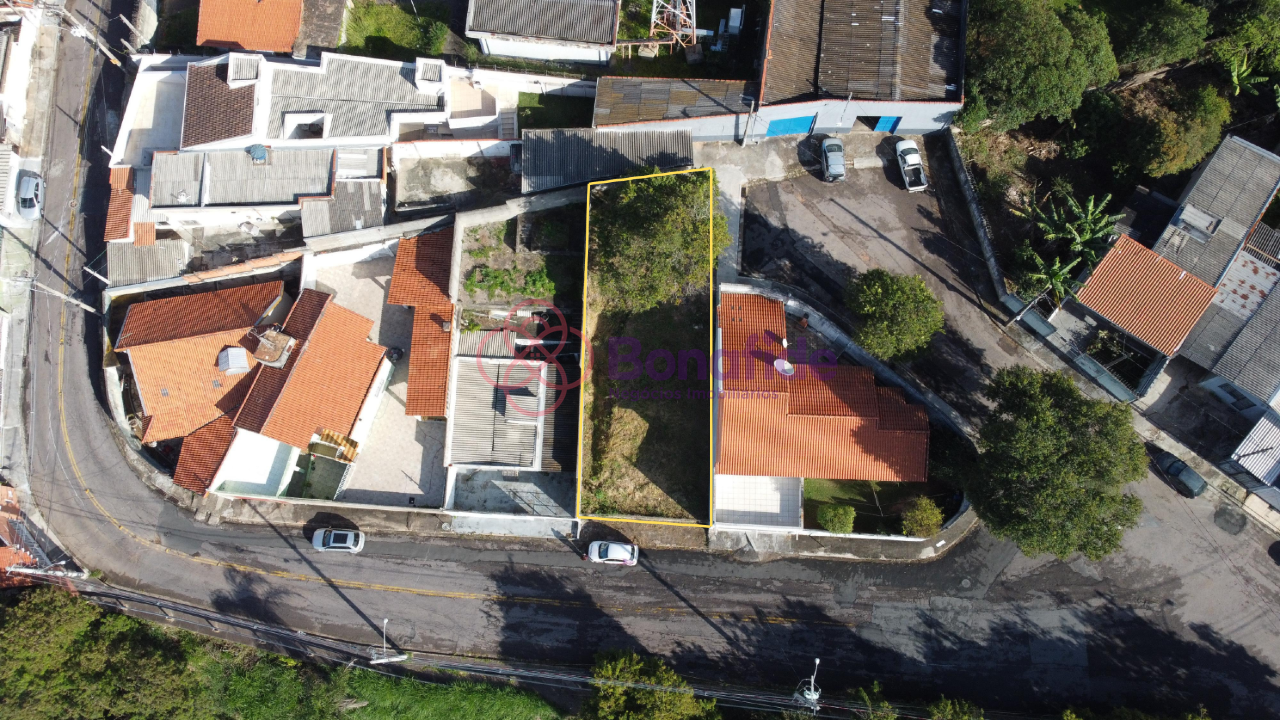 Terreno à venda no Parque Recanto do Parrilho: 