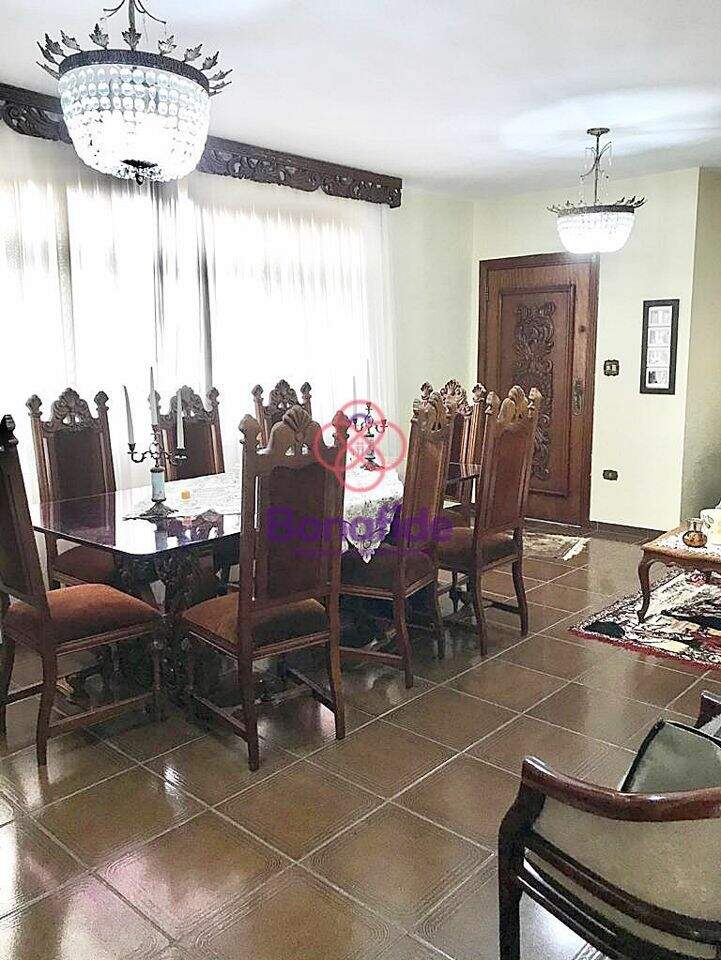 Casa à venda no Parque do Colégio: 