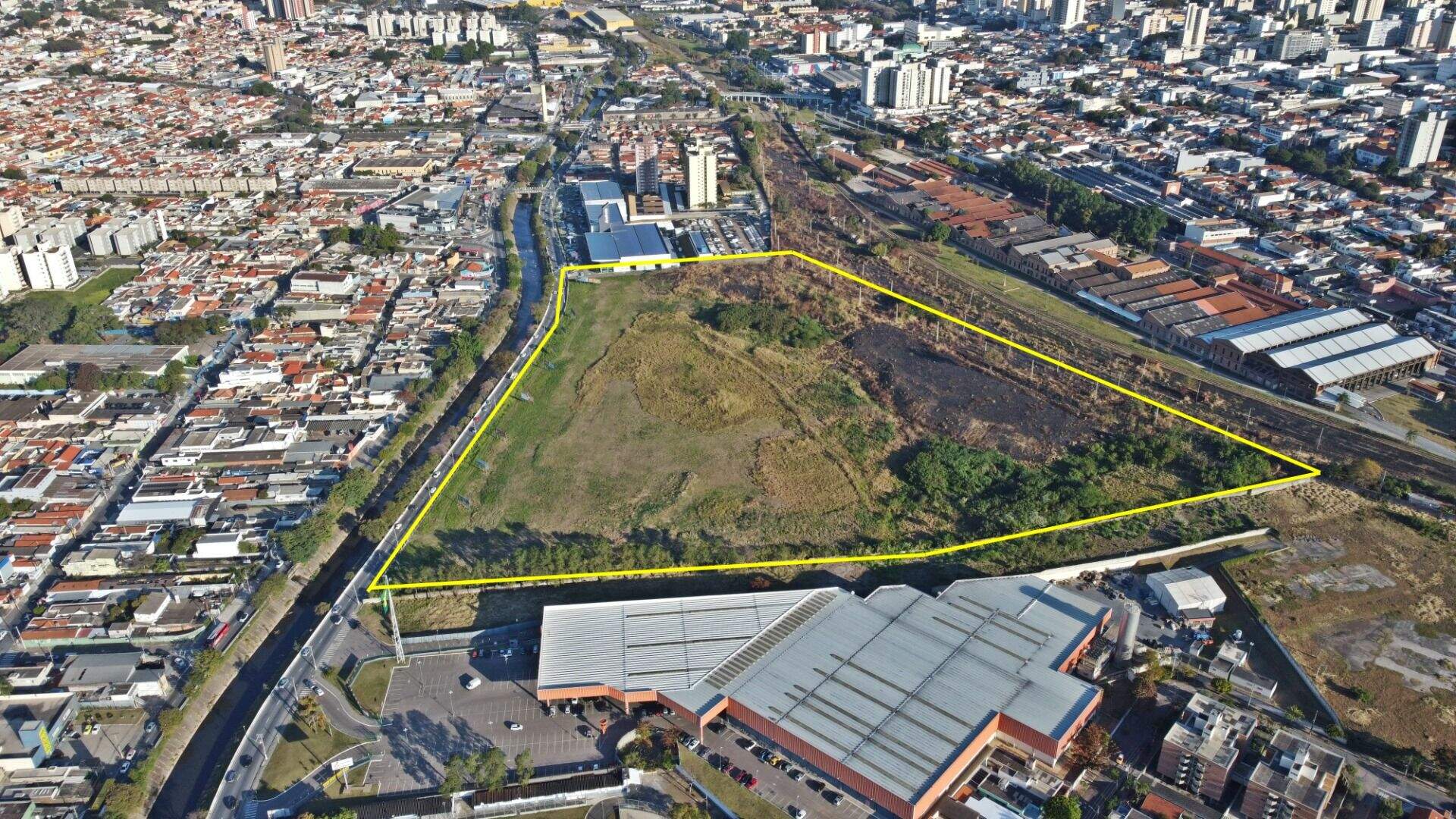 Área à venda no Vila de Vito: 