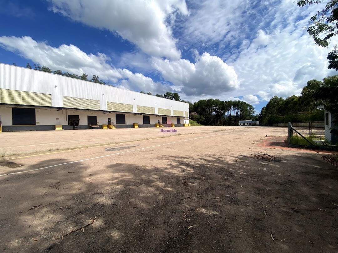 Área à venda no Medeiros: 