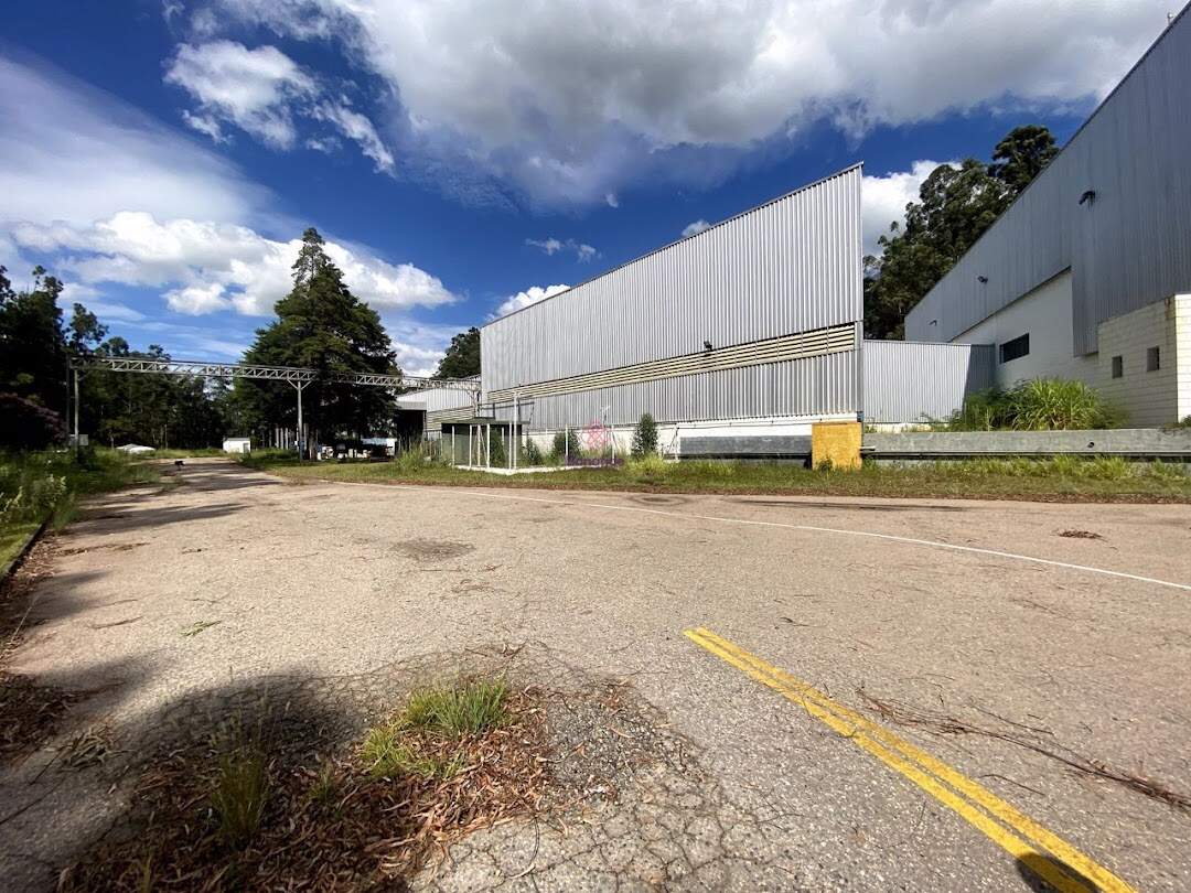 Área à venda no Medeiros: 