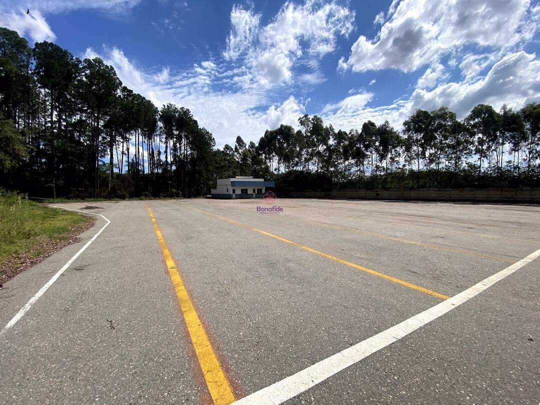 Área à venda no Medeiros: 