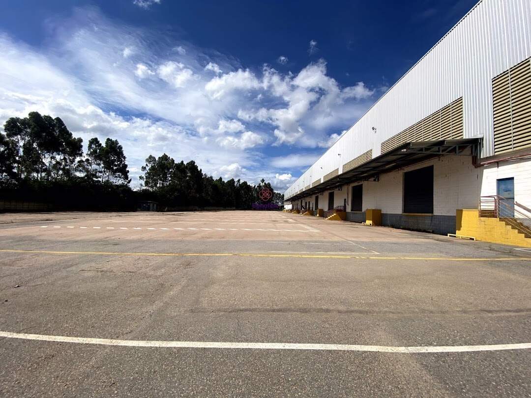 Área à venda no Medeiros: 