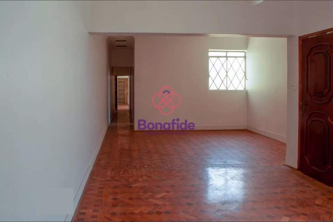 Casa à venda no Centro: 