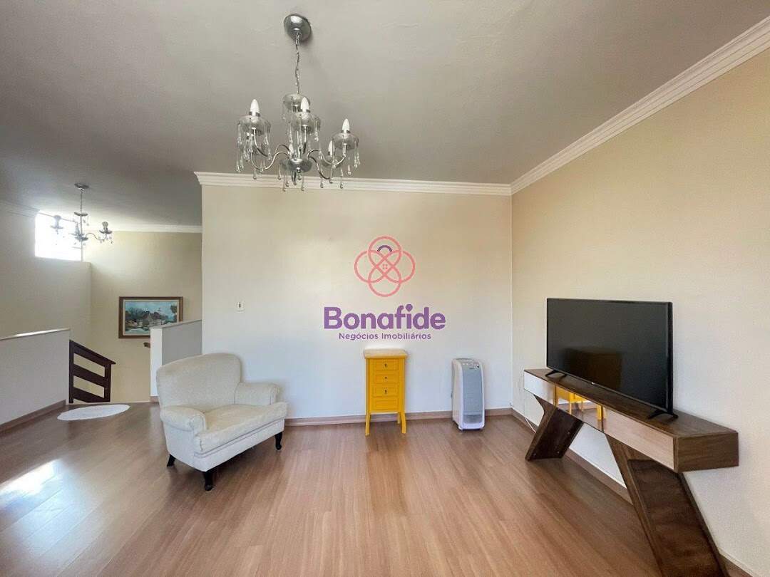 Casa à venda no Anhangabaú: 