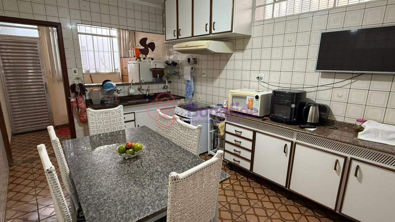 Casa à venda no Jardim Caçula: 