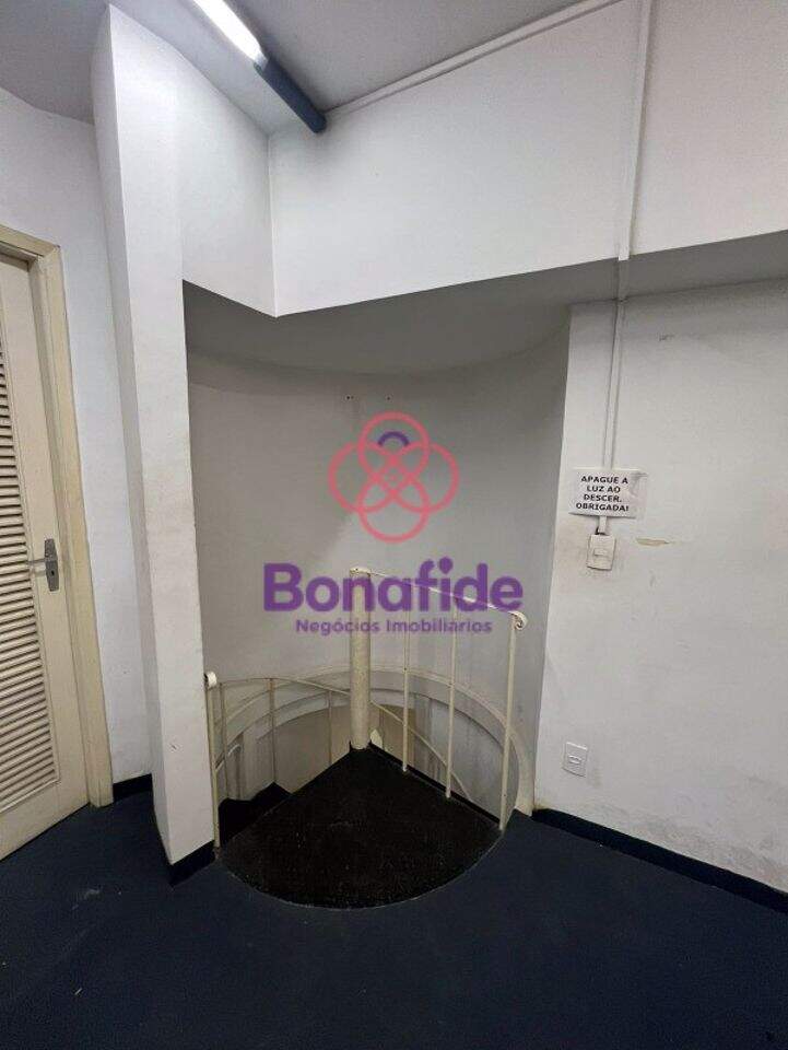 Sala à venda no Centro: 