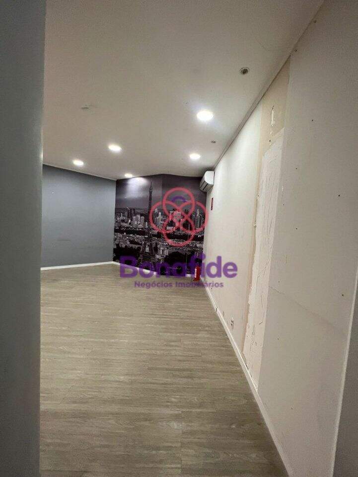 Sala à venda no Centro: 