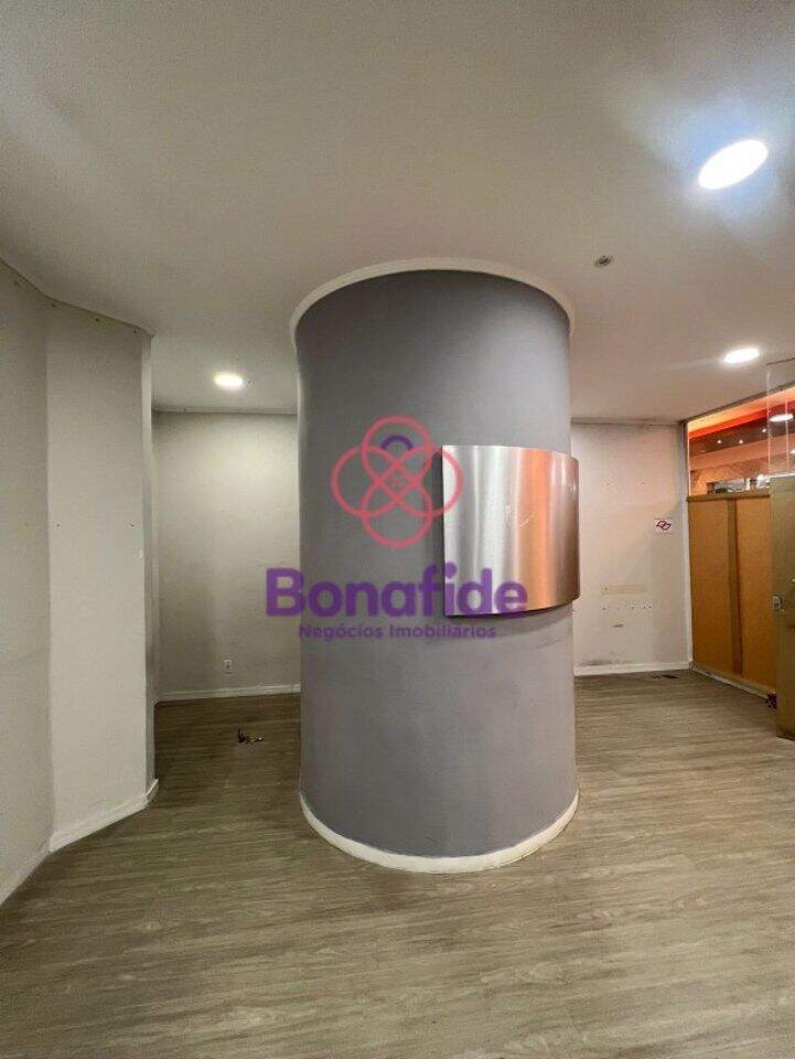 Sala à venda no Centro: 