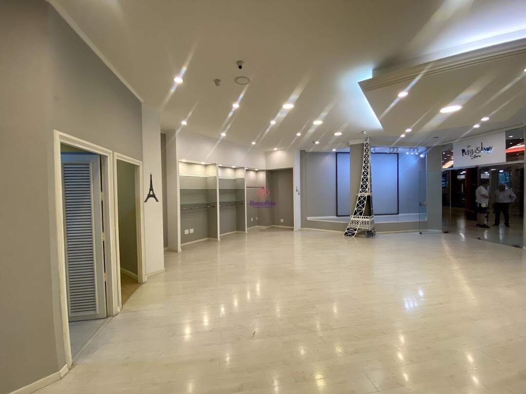 Sala à venda no Centro: 