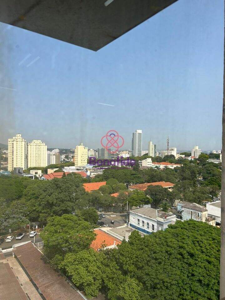 Sala à venda no Centro: 