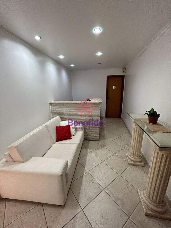 Sala à venda no Centro: 