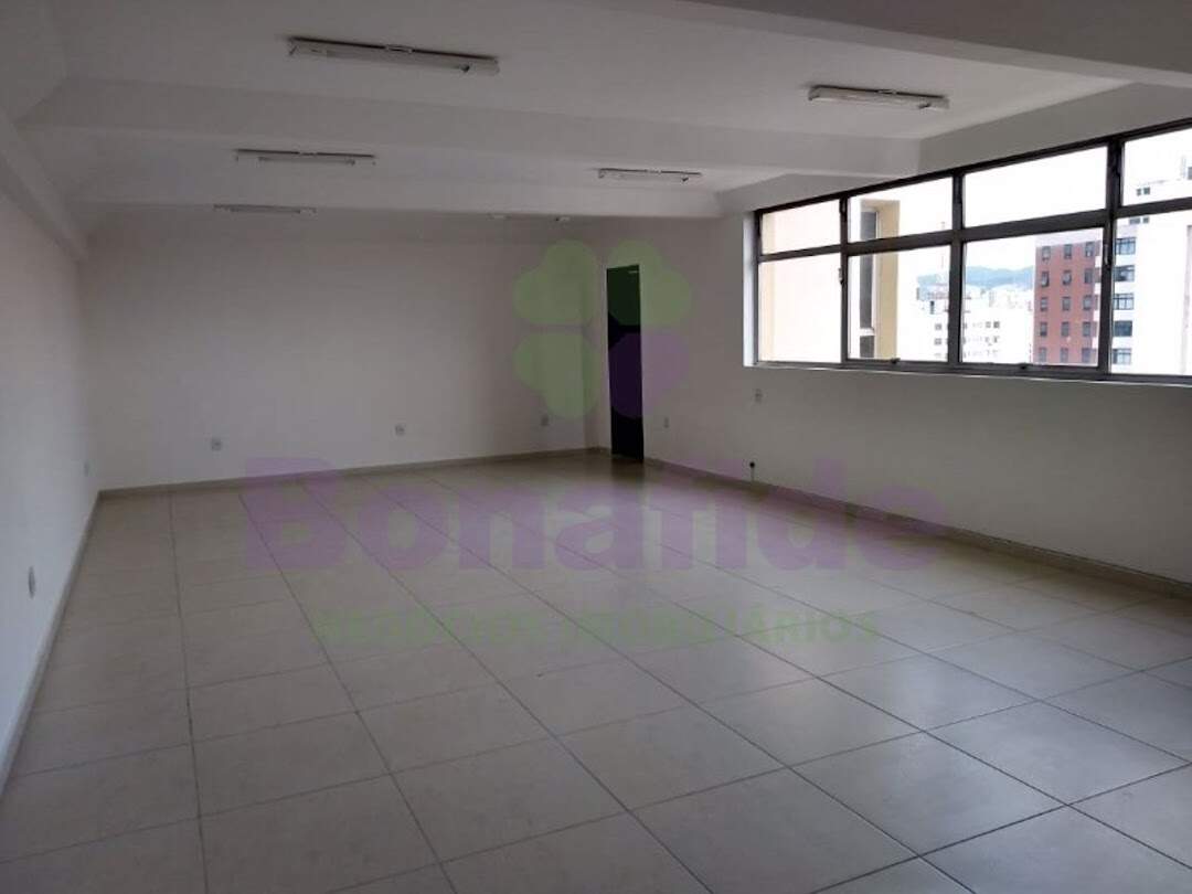 Sala à venda no Centro: 