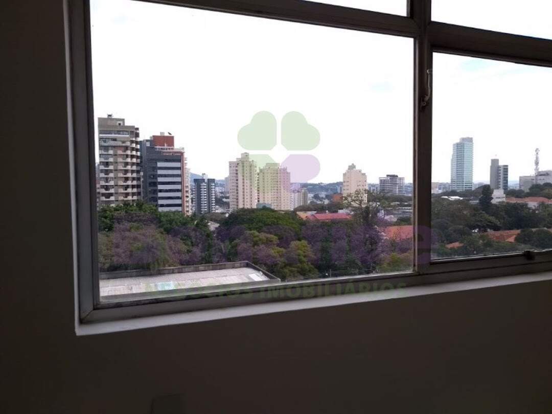 Sala à venda no Centro: 