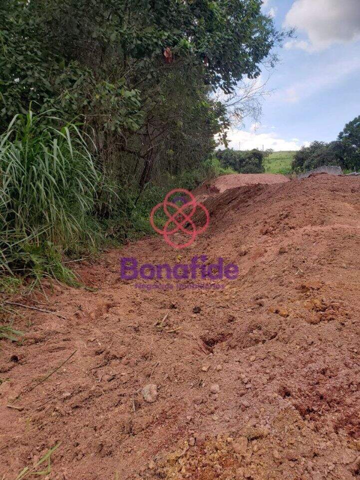 Terreno à venda no Vale Azul: 