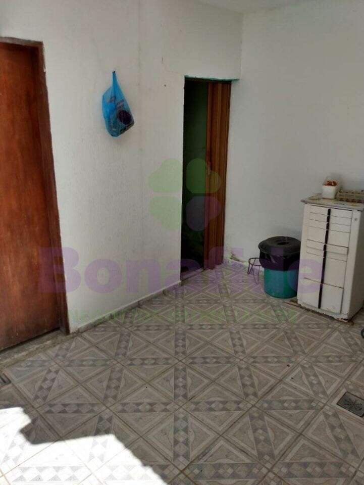 Casa à venda no Jardim Pitangueiras II: 