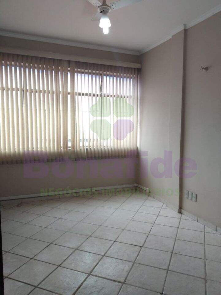 Sala à venda no Centro: 