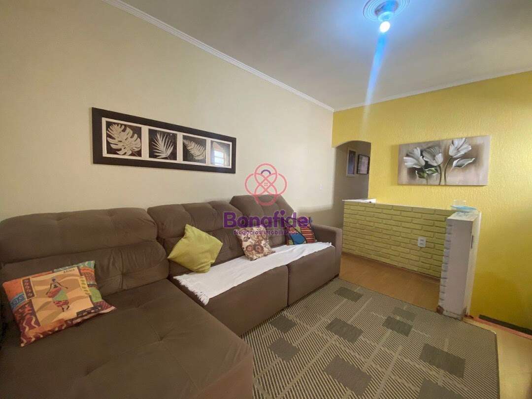 Casa à venda no Jardim Estádio: 