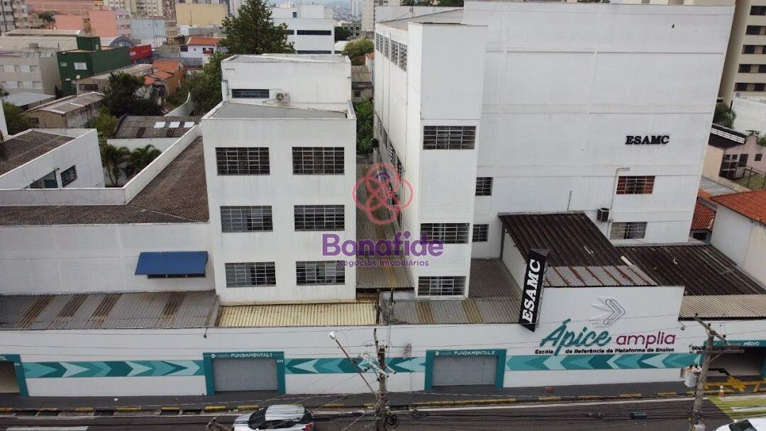 Prédio à venda no Centro: 