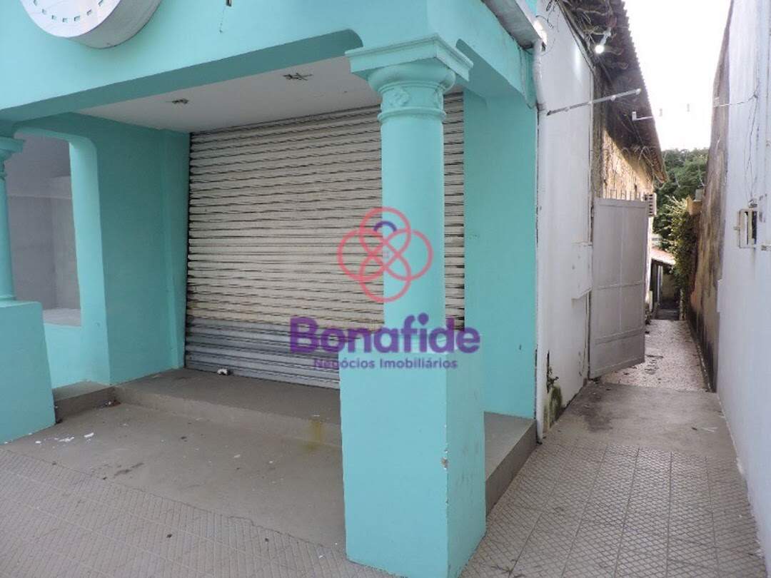 Casa à venda no Centro: 