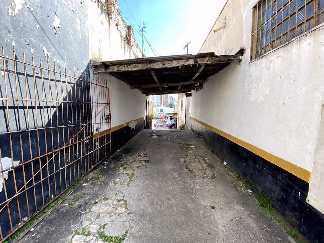 Área à venda no Centro: 