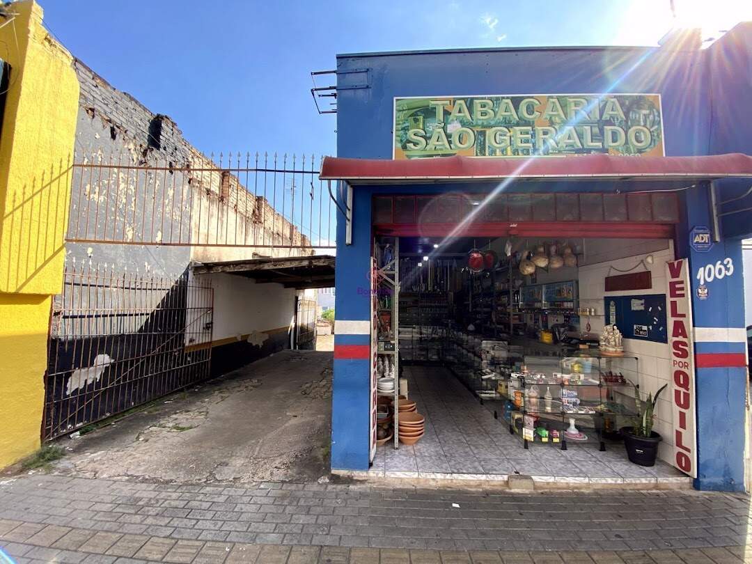 Área à venda no Centro: 