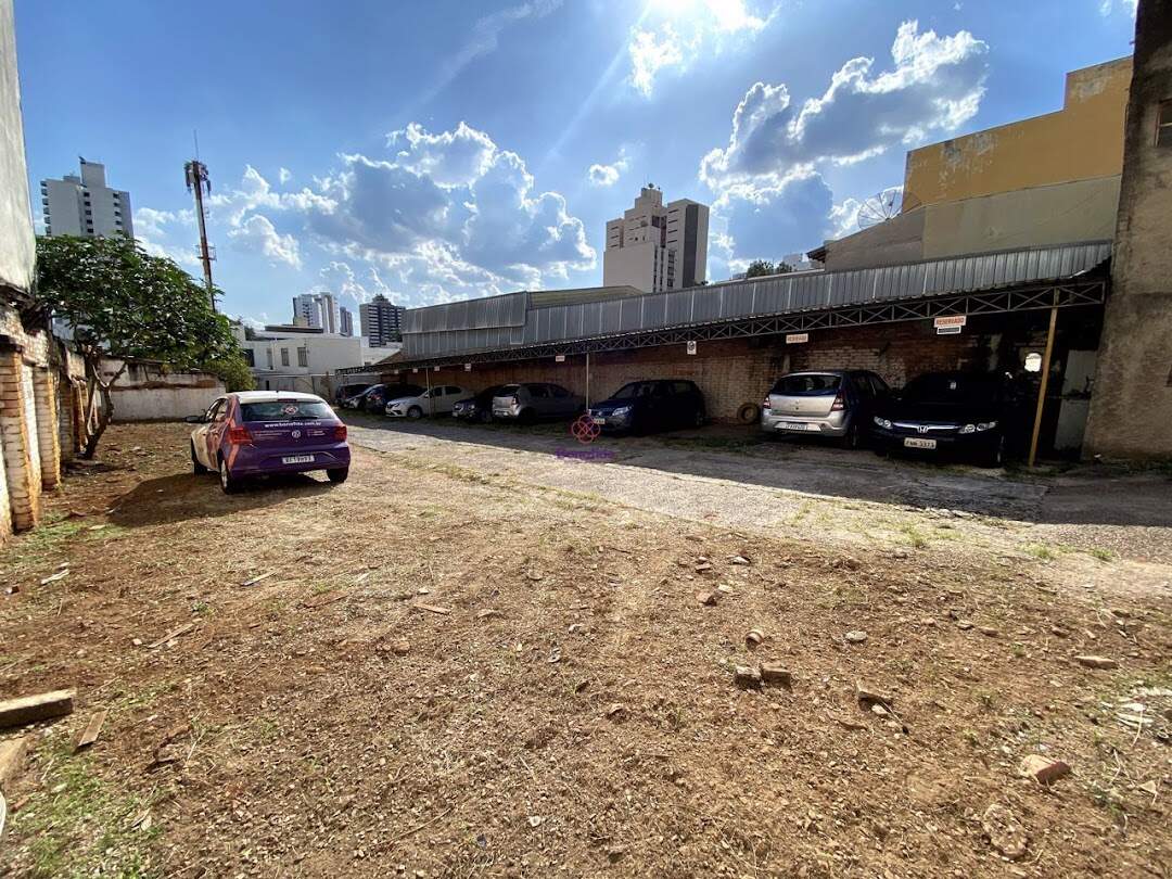 Área à venda no Centro: 