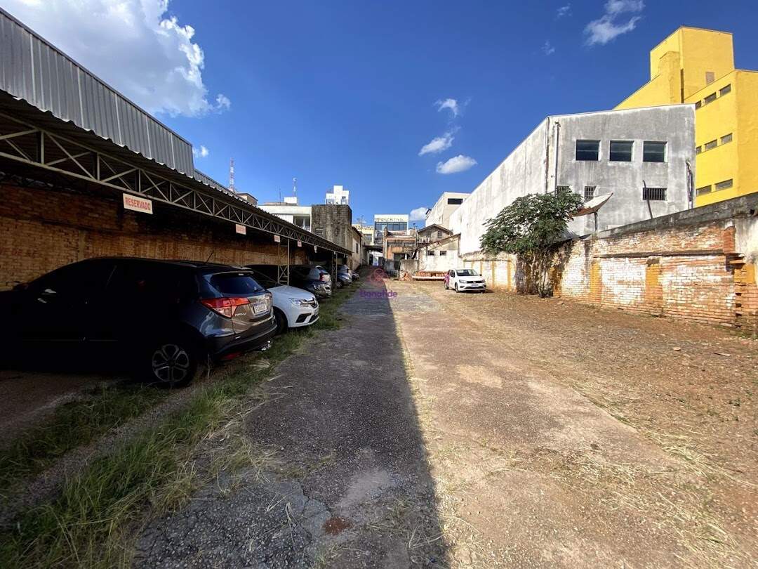 Área à venda no Centro: 