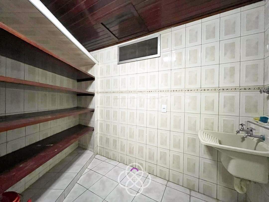 Casa à venda no Anhangabaú: 