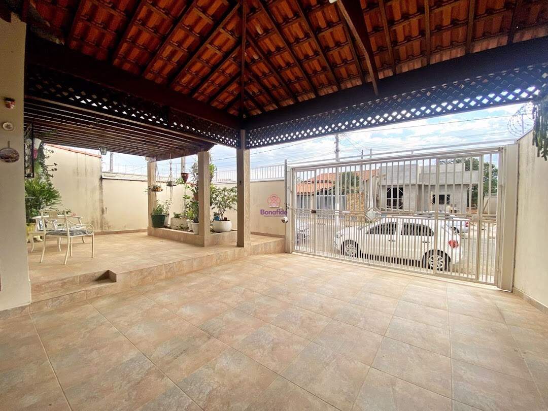 Casa à venda no Jardim Primavera: 