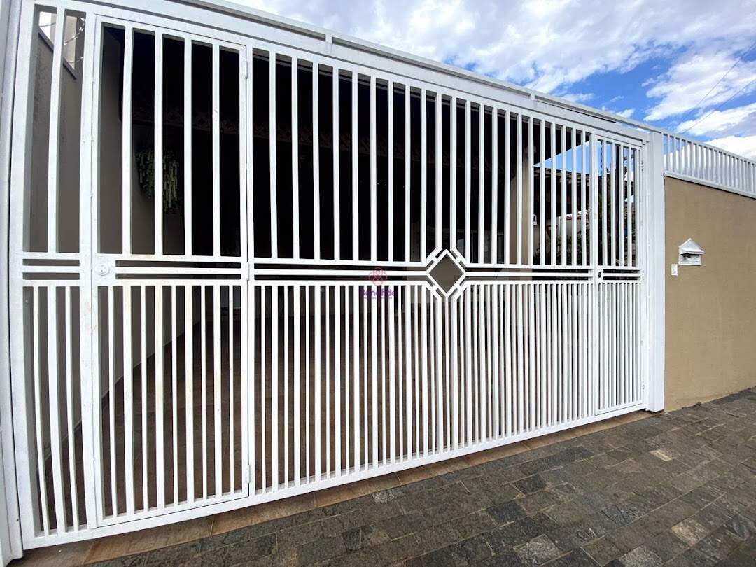 Casa à venda no Jardim Primavera: 