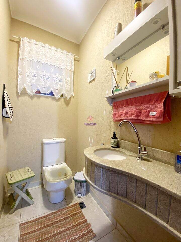 Casa à venda no Jardim Primavera: 