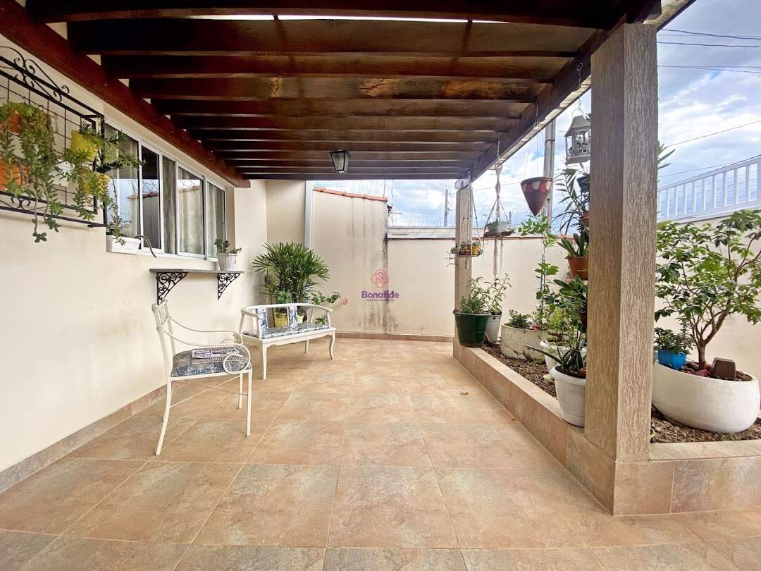 Casa à venda no Jardim Primavera: 