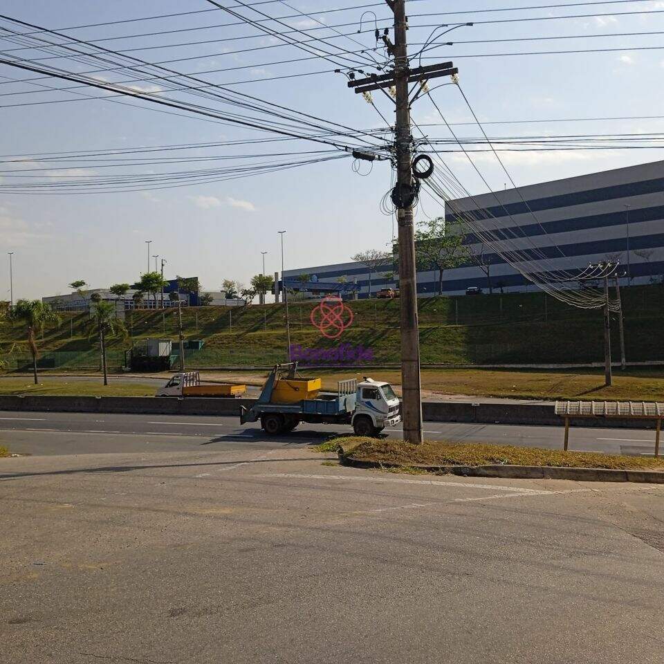 Área à venda no Medeiros: 