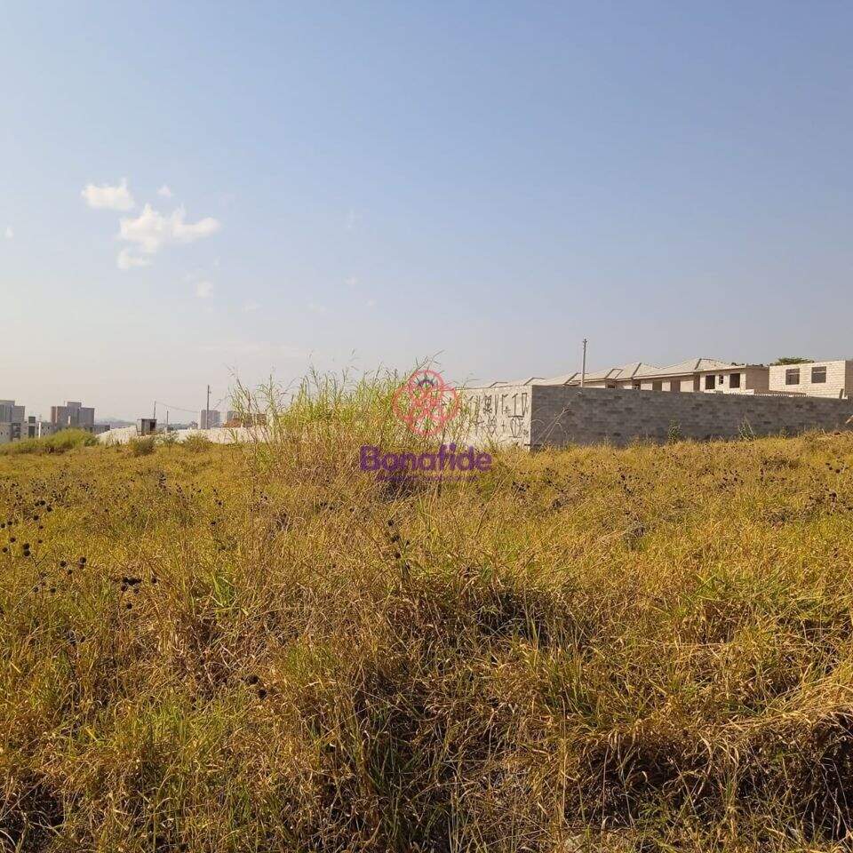 Área à venda no Medeiros: 