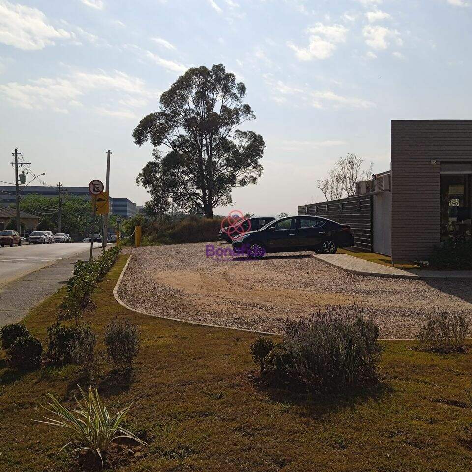 Área à venda no Medeiros: 