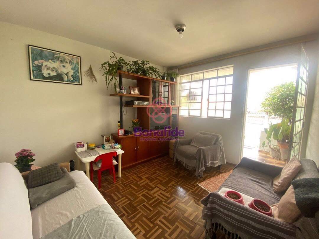 Casa à venda no Jardim Bizarro: 