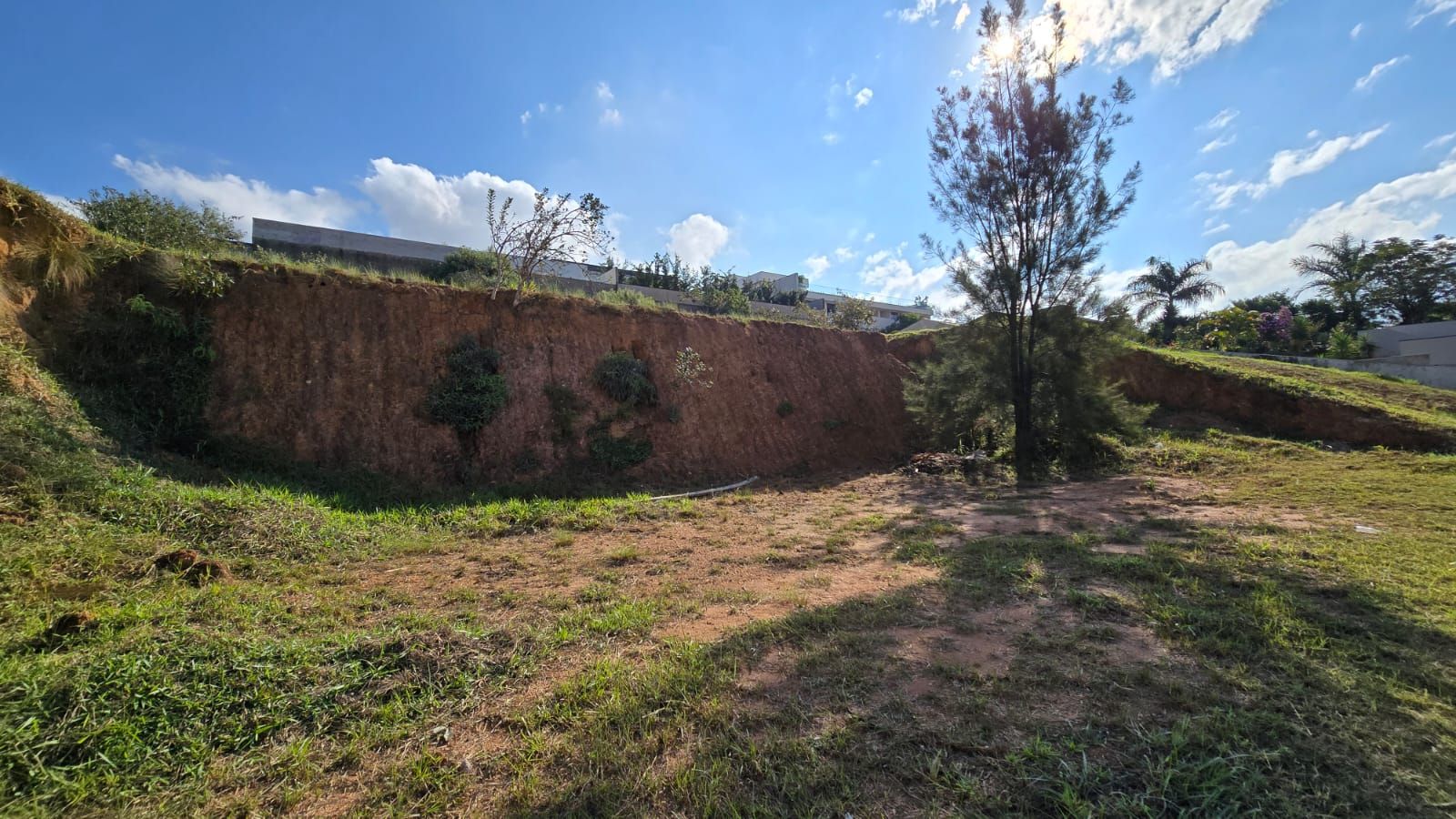 Terreno à venda no Loteamento Portal da Colina: 