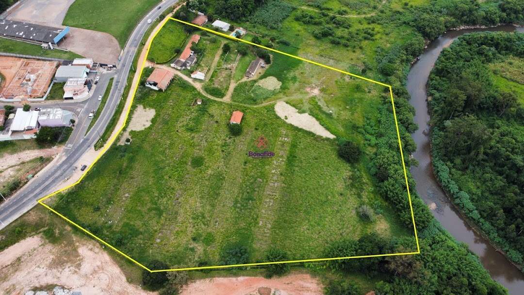 Área à venda no Dos Medeiros: 