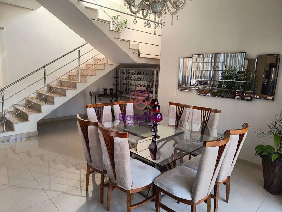 Casa à venda no Engordadouro: 