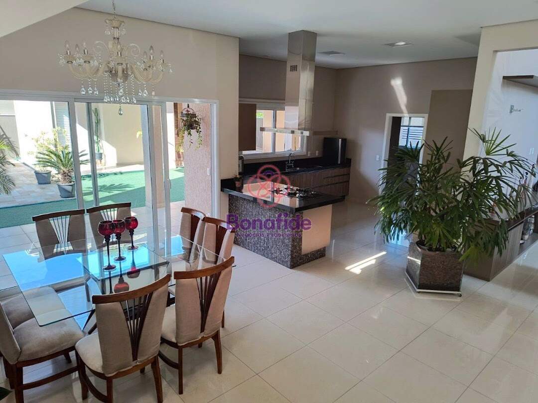 Casa à venda no Engordadouro: 