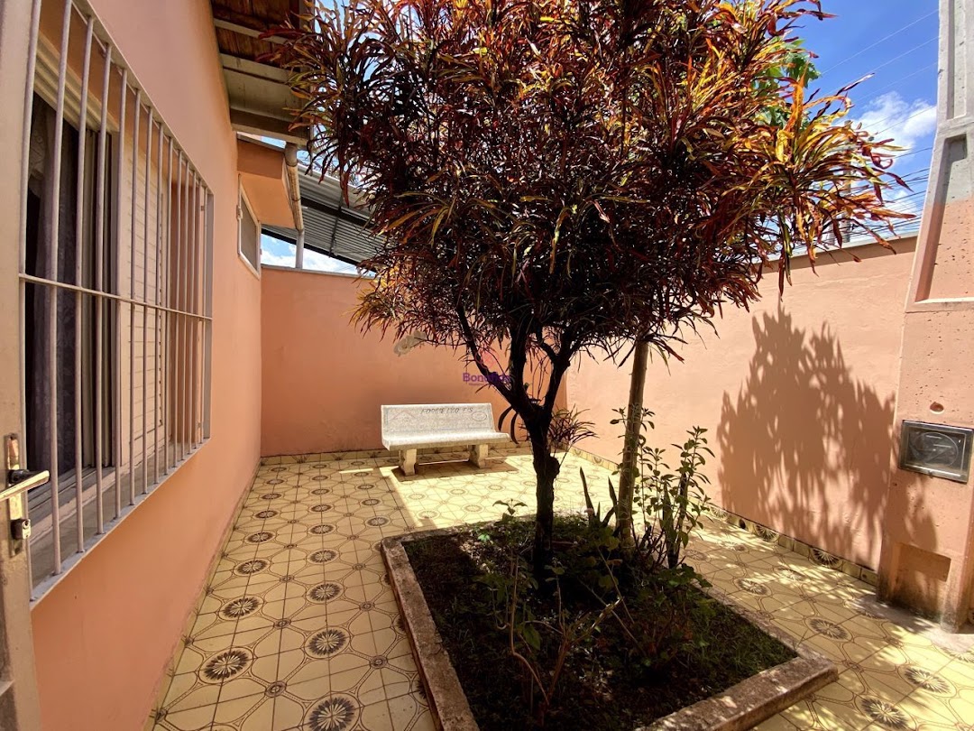 Casa à venda no Jardim Danúbio: 