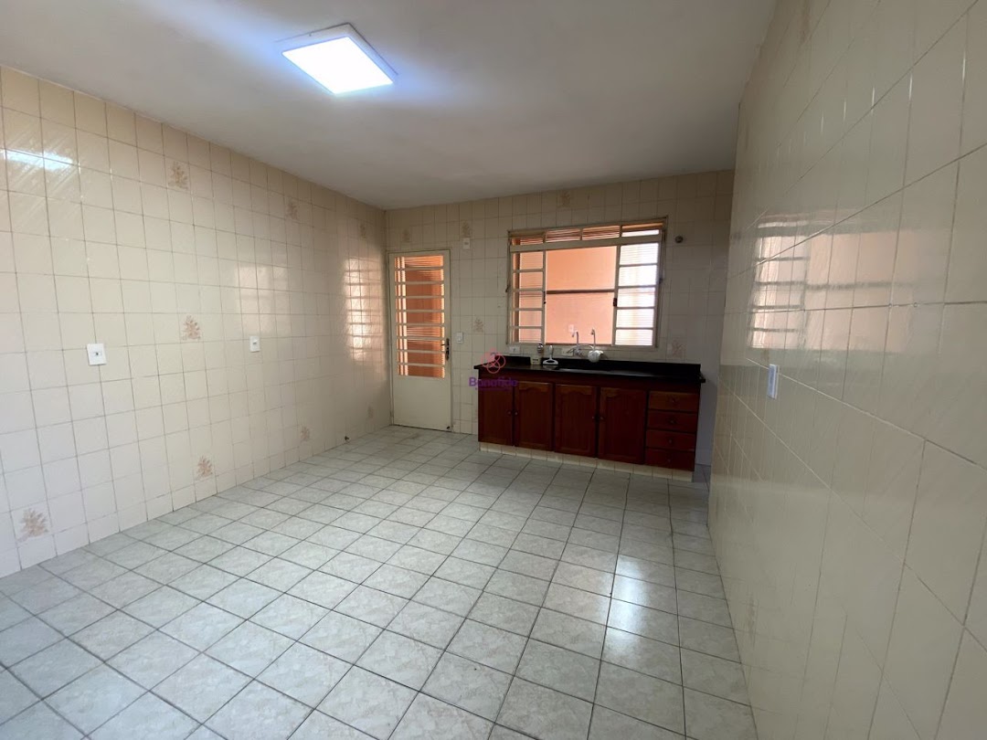 Casa à venda no Jardim Danúbio: 