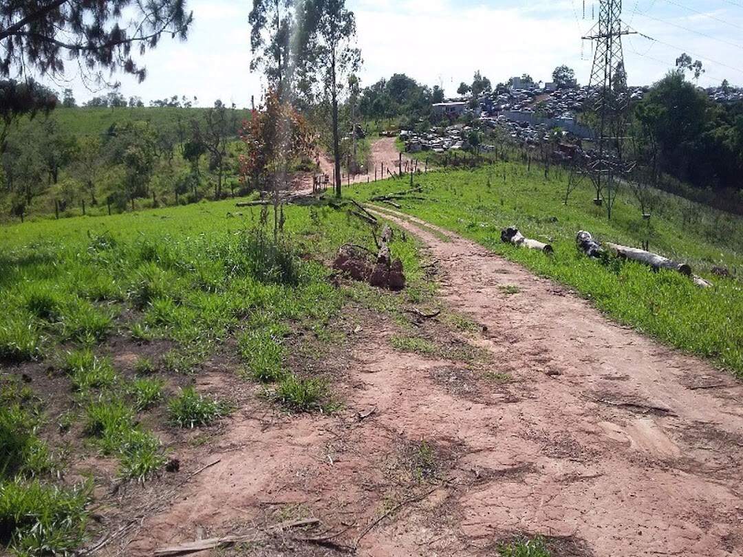 Terreno à venda no Chácaras Santa Martha: 