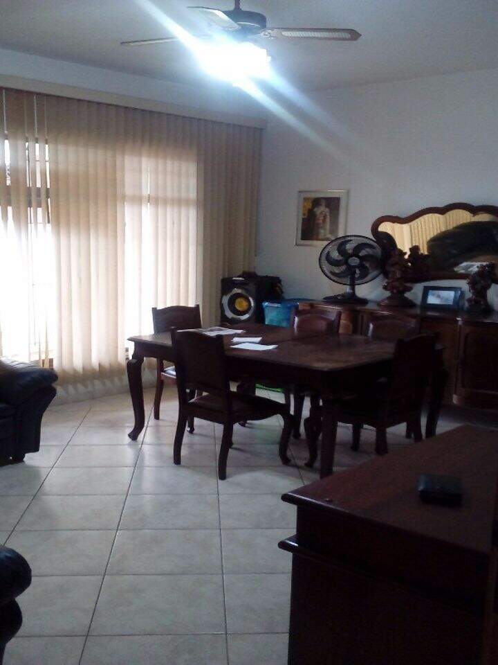 Casa à venda no Centro: 