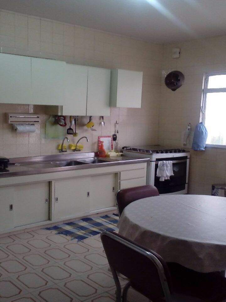 Casa à venda no Centro: 