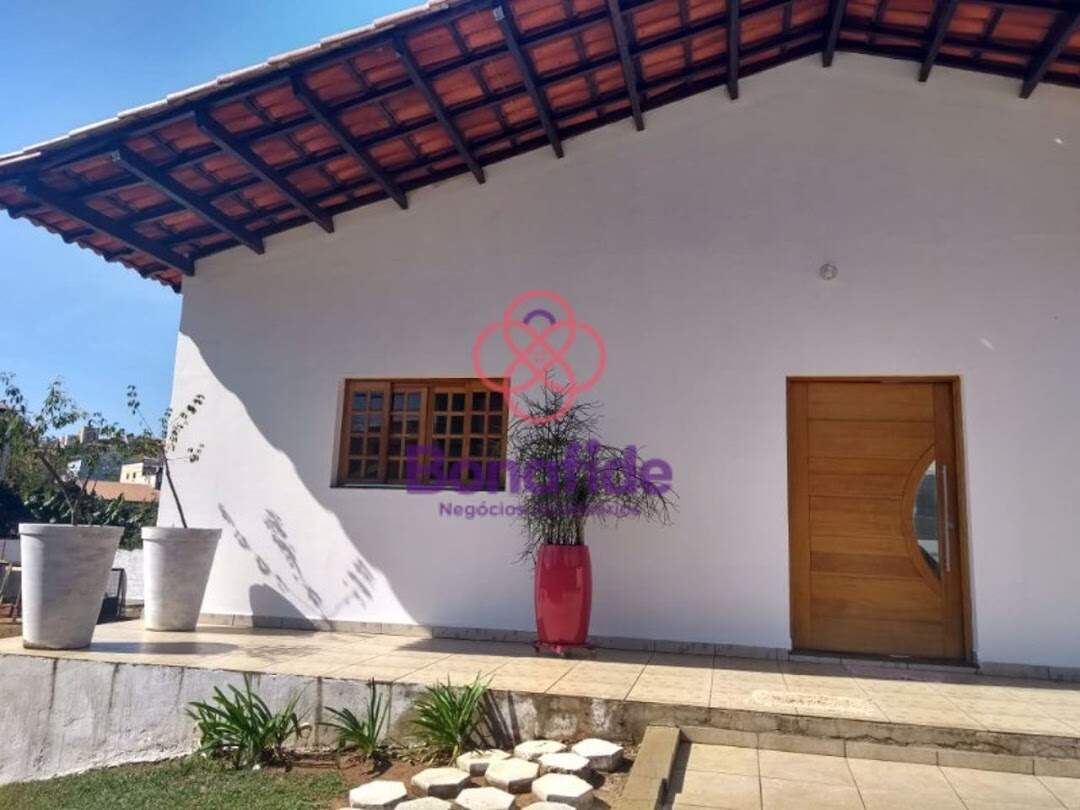 Casa à venda no Centro: 