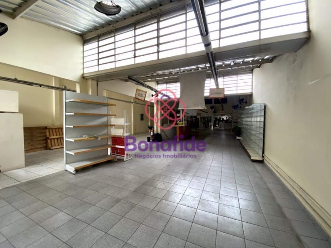 Salão à venda no Centro: 