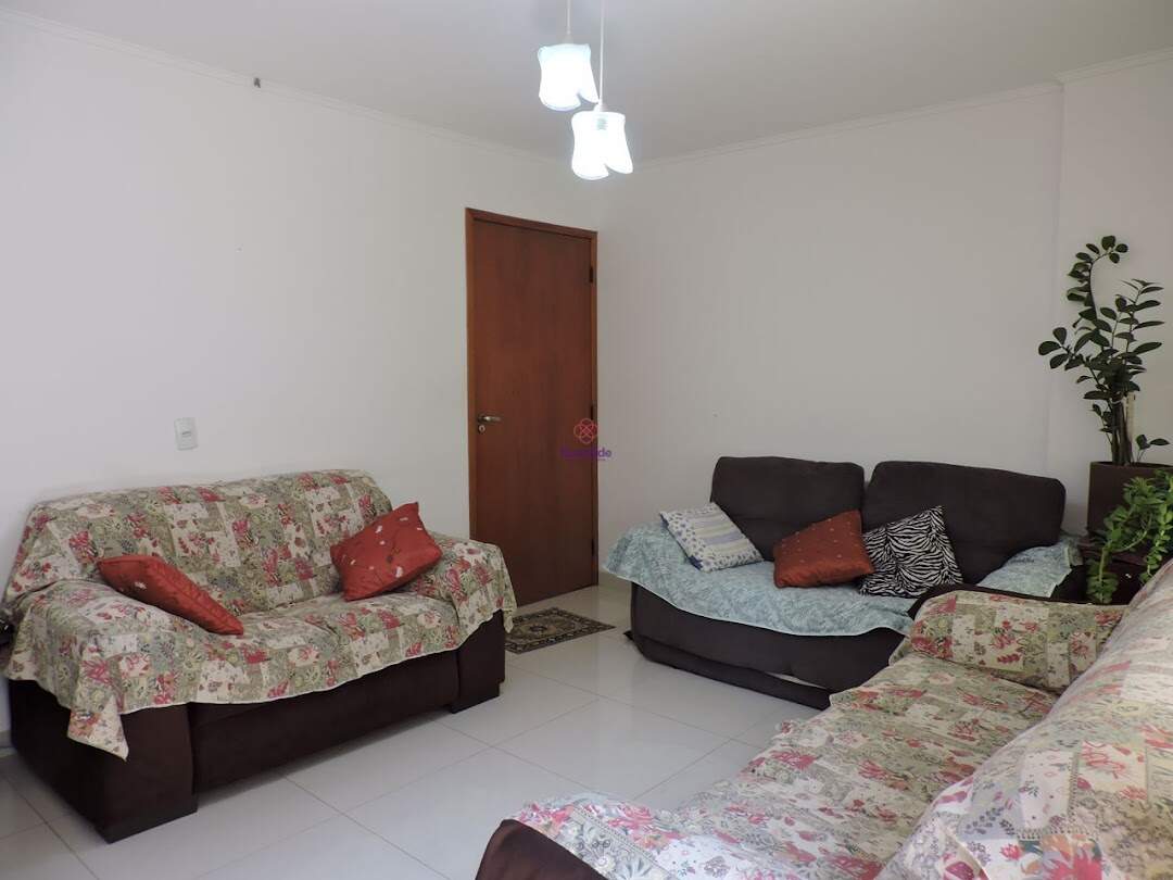 Casa à venda no Jardim do Lírio: 